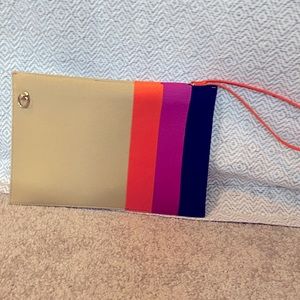 Rothy’s essential pouch in chai - with magnets
